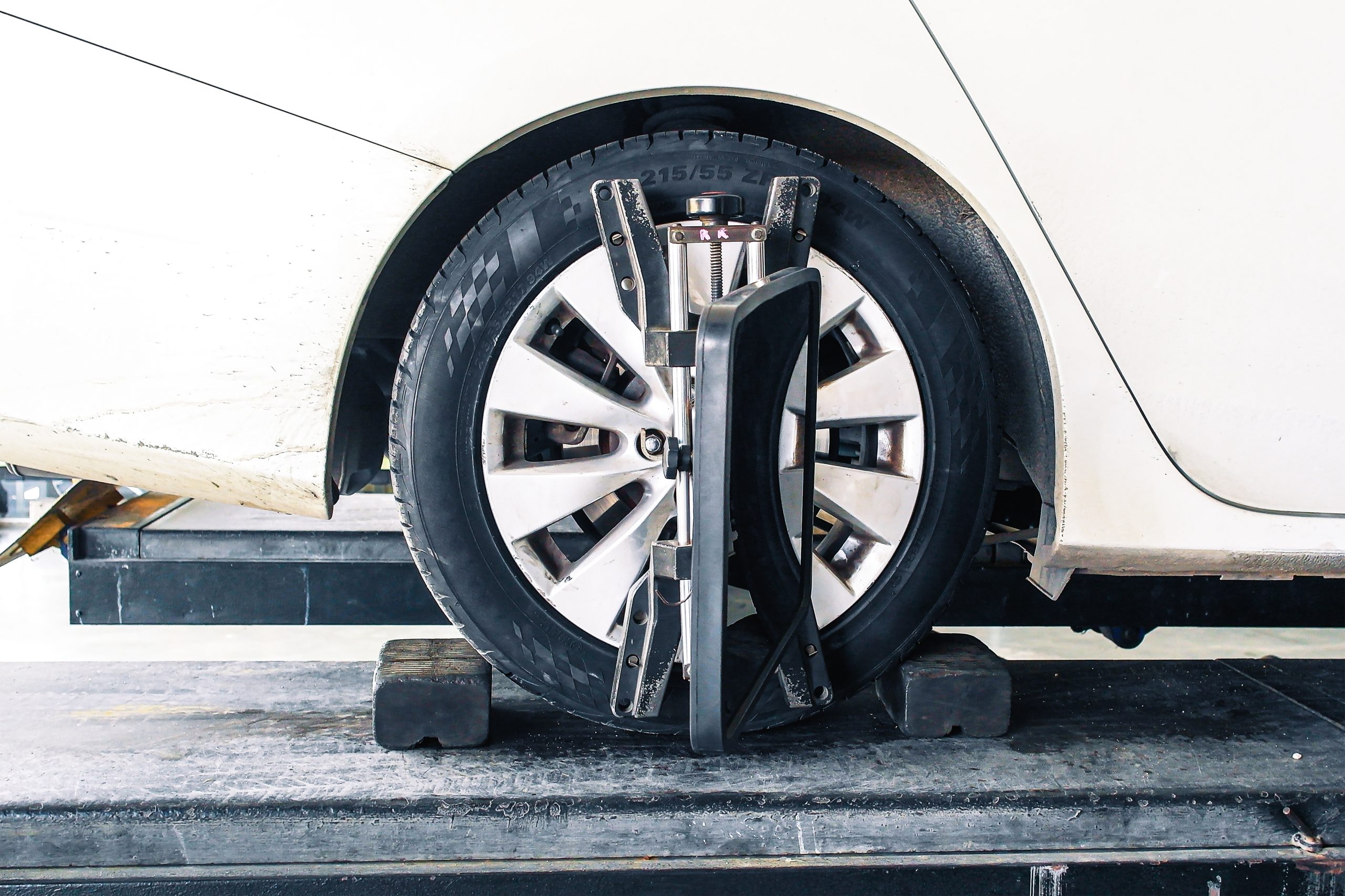 Wheel alignment service