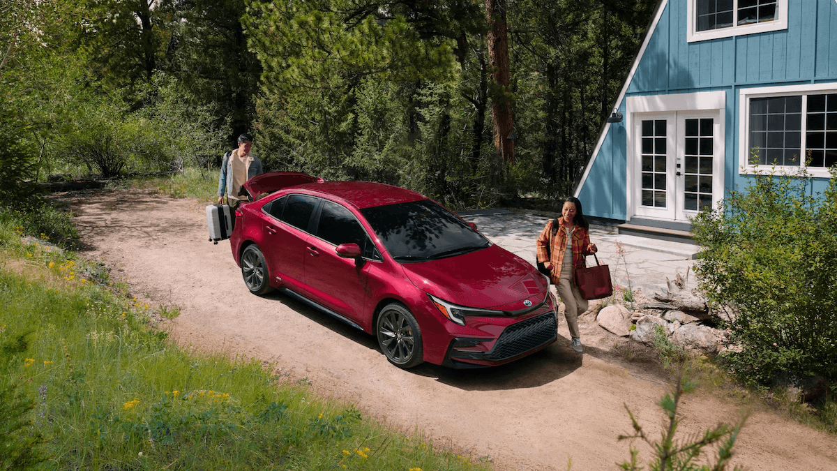 Honda Civic vs Toyota Corolla