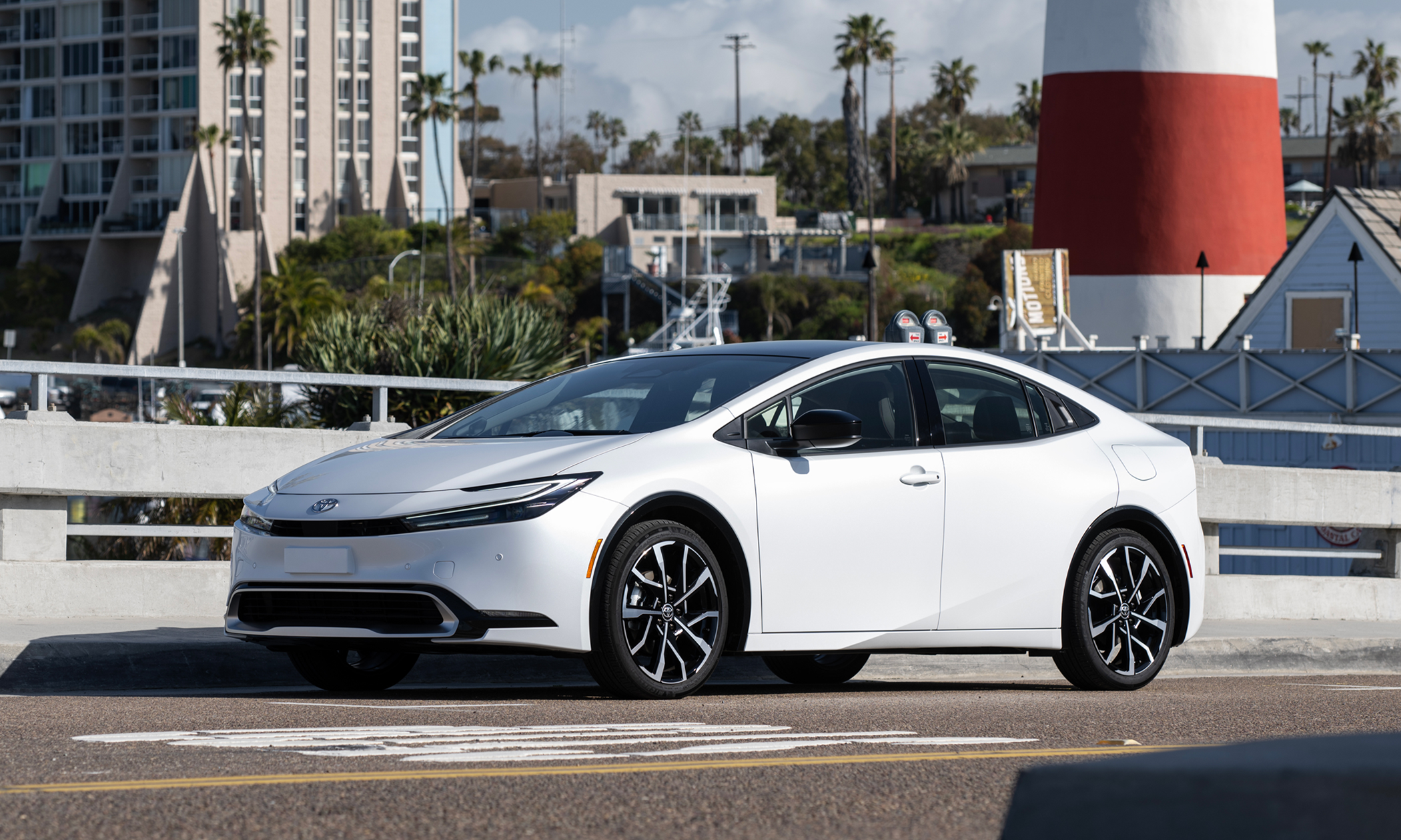 2027 Toyota Prius Plug-In Hybrid Wind Chill Pearl