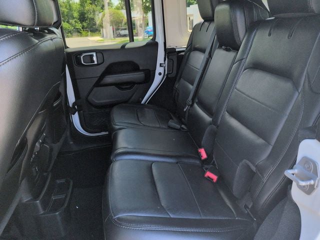 2020 Jeep Wrangler Unlimited Sahara Altitude