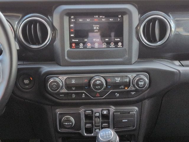 2020 Jeep Wrangler Unlimited Sahara Altitude