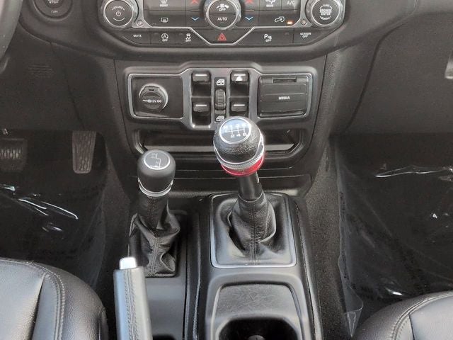 2020 Jeep Wrangler Unlimited Sahara Altitude