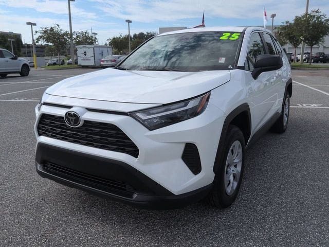 2025 Toyota RAV4 LE