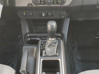 2022 Toyota TACOMA SR5 SR5 V6