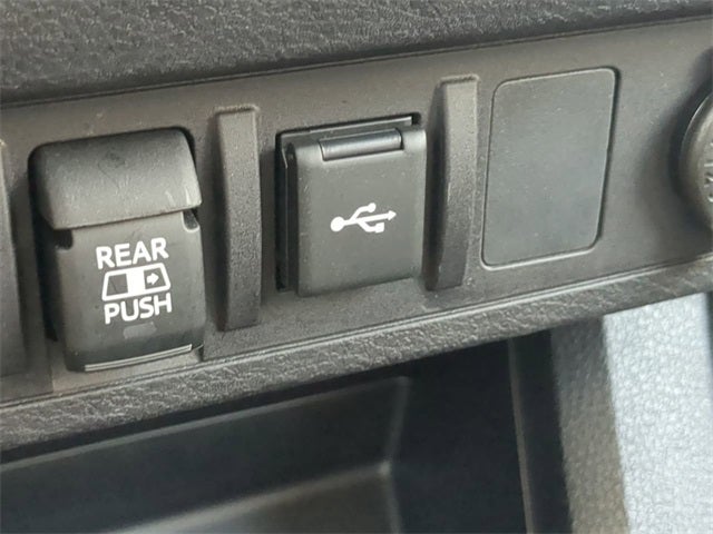 2022 Toyota TACOMA SR5 SR5 V6