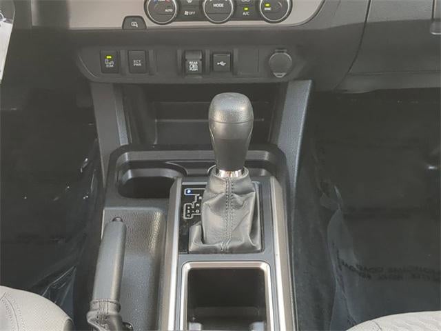 2022 Toyota TACOMA SR5 SR5 V6