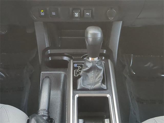 2022 Toyota TACOMA SR5 SR5 V6