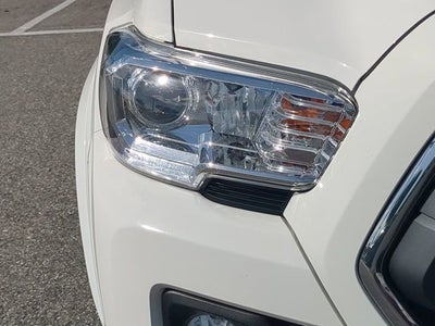 2022 Toyota TACOMA SR5 SR5 V6