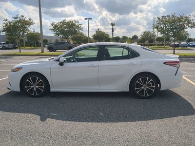2019 Toyota CAMRY SE