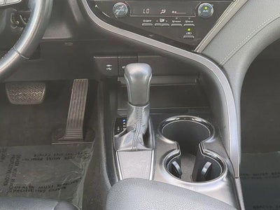 2019 Toyota CAMRY SE