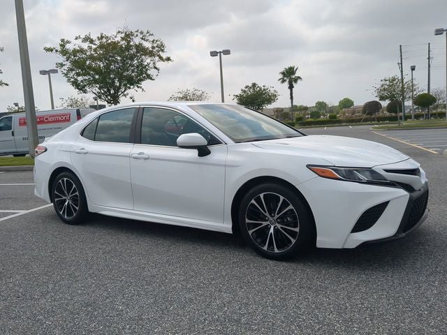 2018 Toyota CAMRY SE