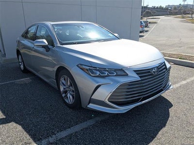 2019 Toyota AVALON HYBRID XLE Plus