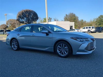 2019 Toyota AVALON HYBRID XLE Plus