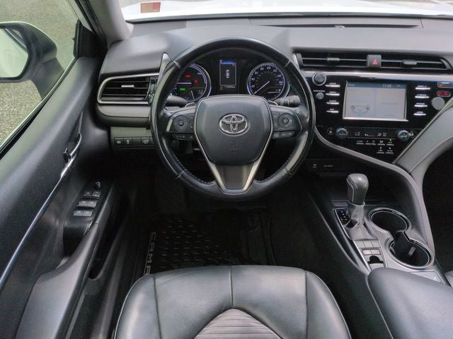2019 Toyota Camry Hybrid SE
