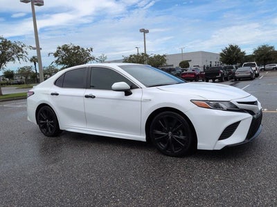 2019 Toyota Camry Hybrid SE