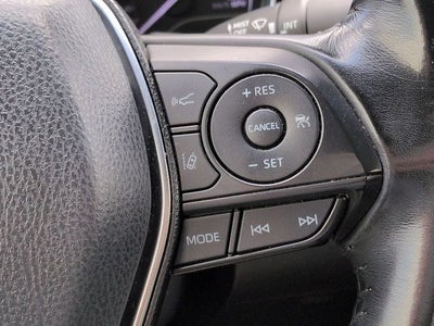 2019 Toyota Camry Hybrid SE