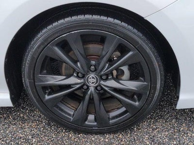 2019 Toyota Camry Hybrid SE