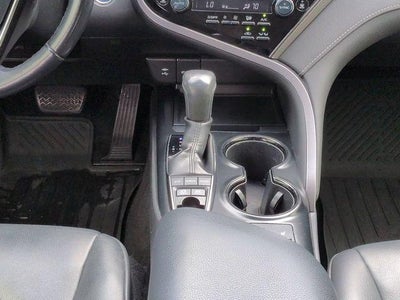 2019 Toyota Camry Hybrid SE