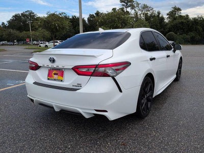 2019 Toyota Camry Hybrid SE