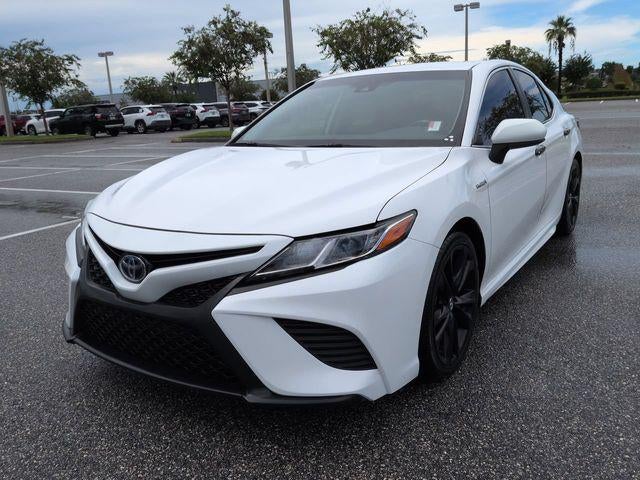 2019 Toyota Camry Hybrid SE