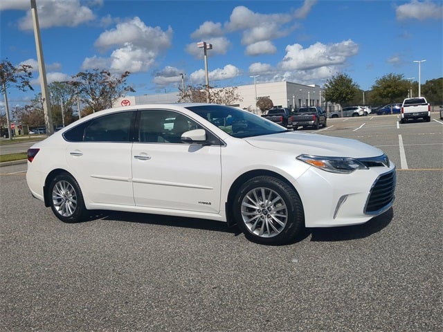 2018 Toyota AVALON HYBRID Limited