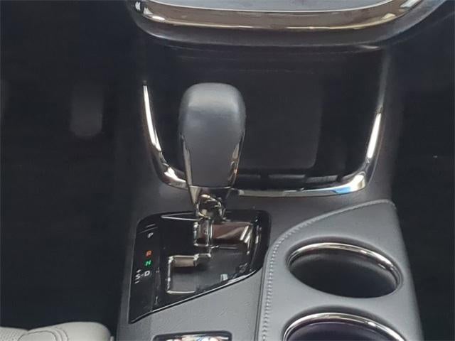 2018 Toyota AVALON HYBRID Limited