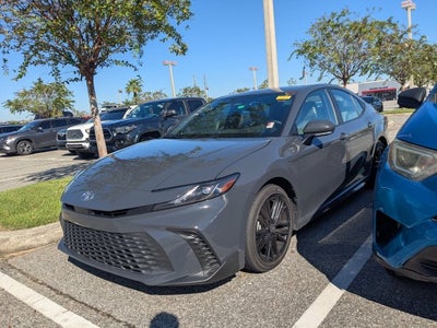 2025 Toyota Camry SE