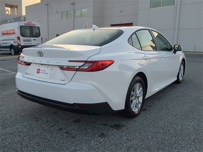 2025 Toyota CAMRY LE