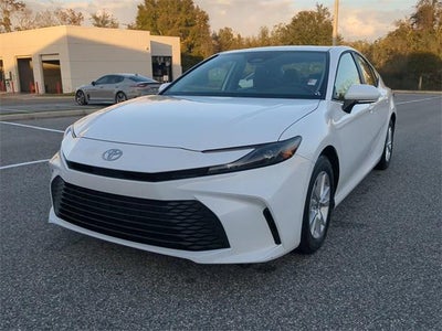 2025 Toyota CAMRY LE