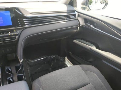 2025 Toyota CAMRY LE