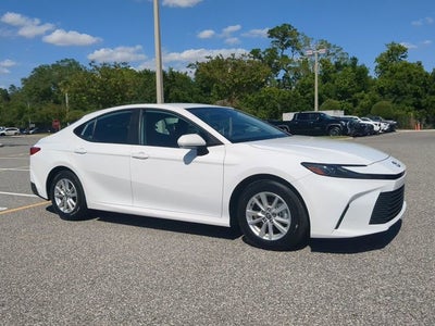 2025 Toyota CAMRY LE