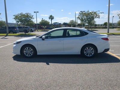 2025 Toyota CAMRY LE