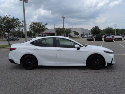 2025 Toyota CAMRY SE