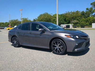 2024 Toyota CAMRY SE