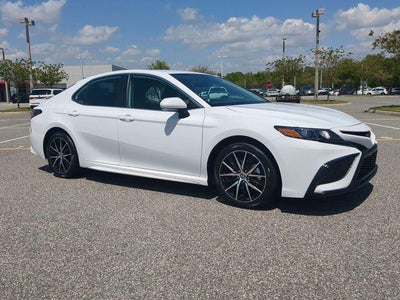 2023 Toyota CAMRY SE