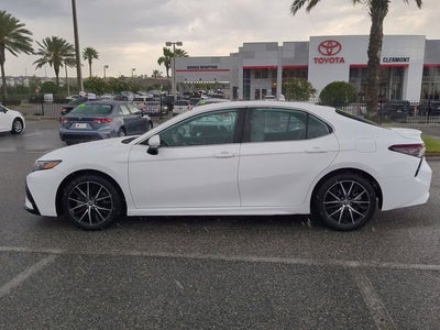 2021 Toyota CAMRY SE