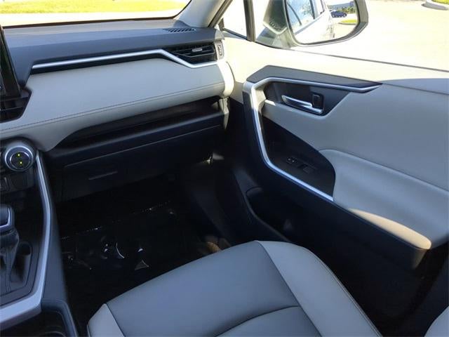 2021 Toyota RAV4 HYBRID XLE Premium