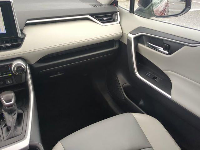 2023 Toyota RAV4 HYBRID XLE Premium