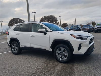 2025 Toyota RAV4 HYBRID XLE