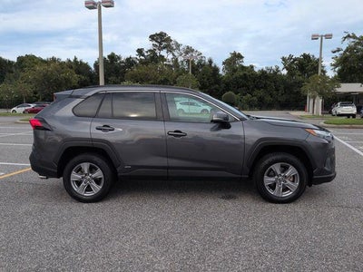 2022 Toyota RAV4 Hybrid XLE