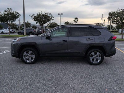2022 Toyota RAV4 Hybrid XLE