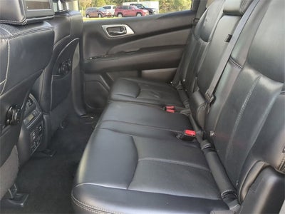 2018 Nissan Pathfinder Platinum