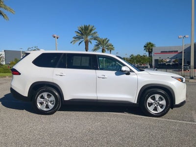 2025 Toyota Grand Highlander LE