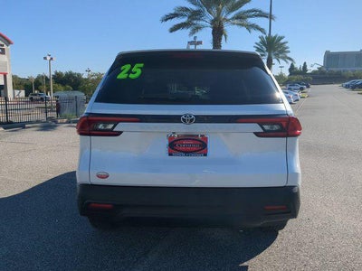 2025 Toyota Grand Highlander LE