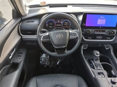 2024 Toyota GRAND HIGHLANDER Platinum