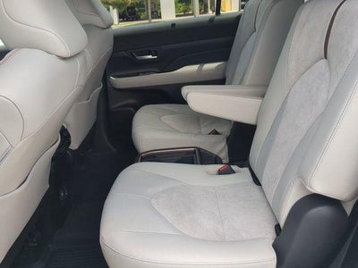 2026 Toyota GRAND HIGHLANDER HEV MAX Platinum