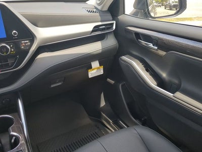 2026 Toyota Highlander Hybrid Hybrid Platinum