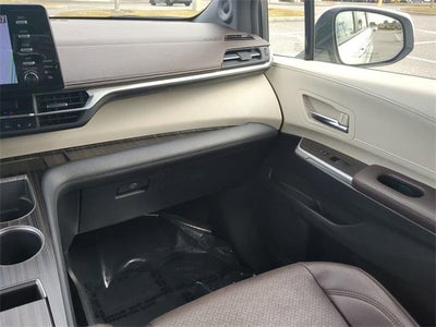 2022 Toyota SIENNA PLATINUM Platinum 7 Passenger
