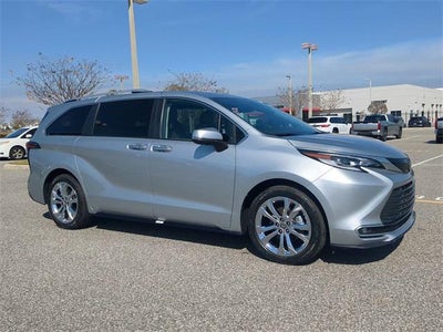 2023 Toyota SIENNA PLATINUM Platinum 7 Passenger