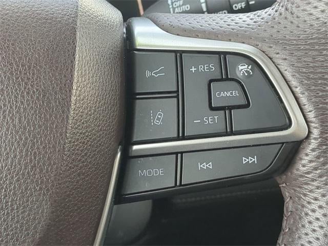 2023 Toyota SIENNA PLATINUM Platinum 7 Passenger